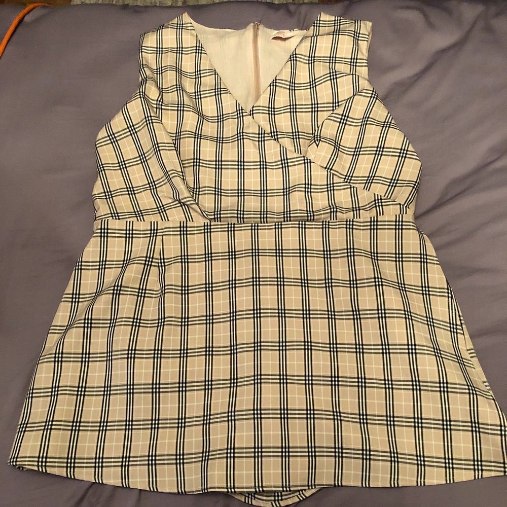 Romper - Picture 2 of 3
